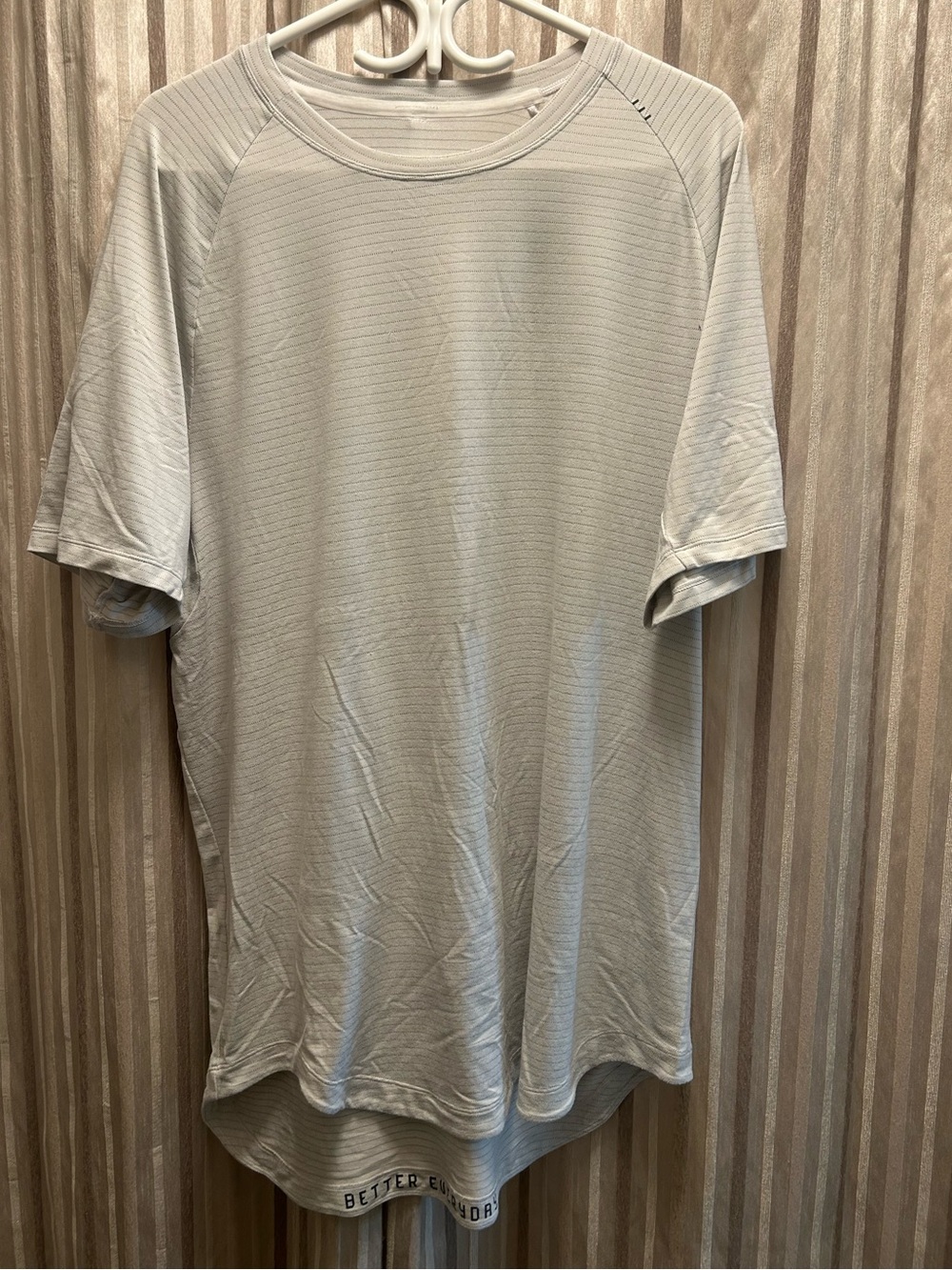 Lululemon Men’s White / Light Gray Short-Sleeve Shirt, Size XL